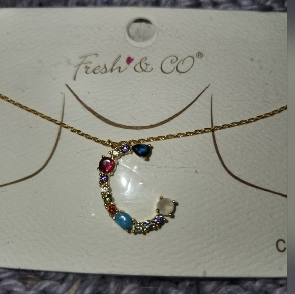 Fresh & co C necklace - Picture 4 of 4
